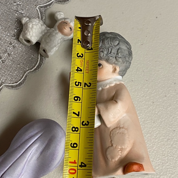 Vintage Homco 5602 porcelain Children nativity
Set - Picture 8 of 12